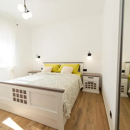 Modern With Swimming Pool * Каштела