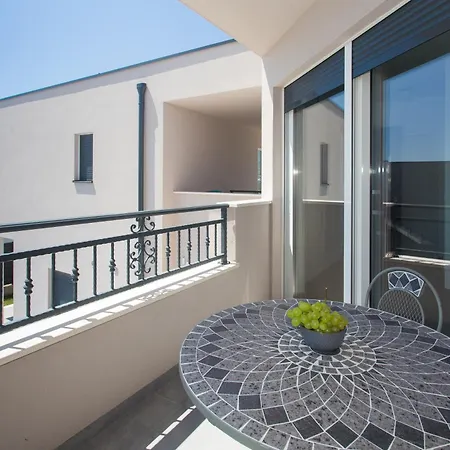 Апартаменты Modern With Swimming Pool
